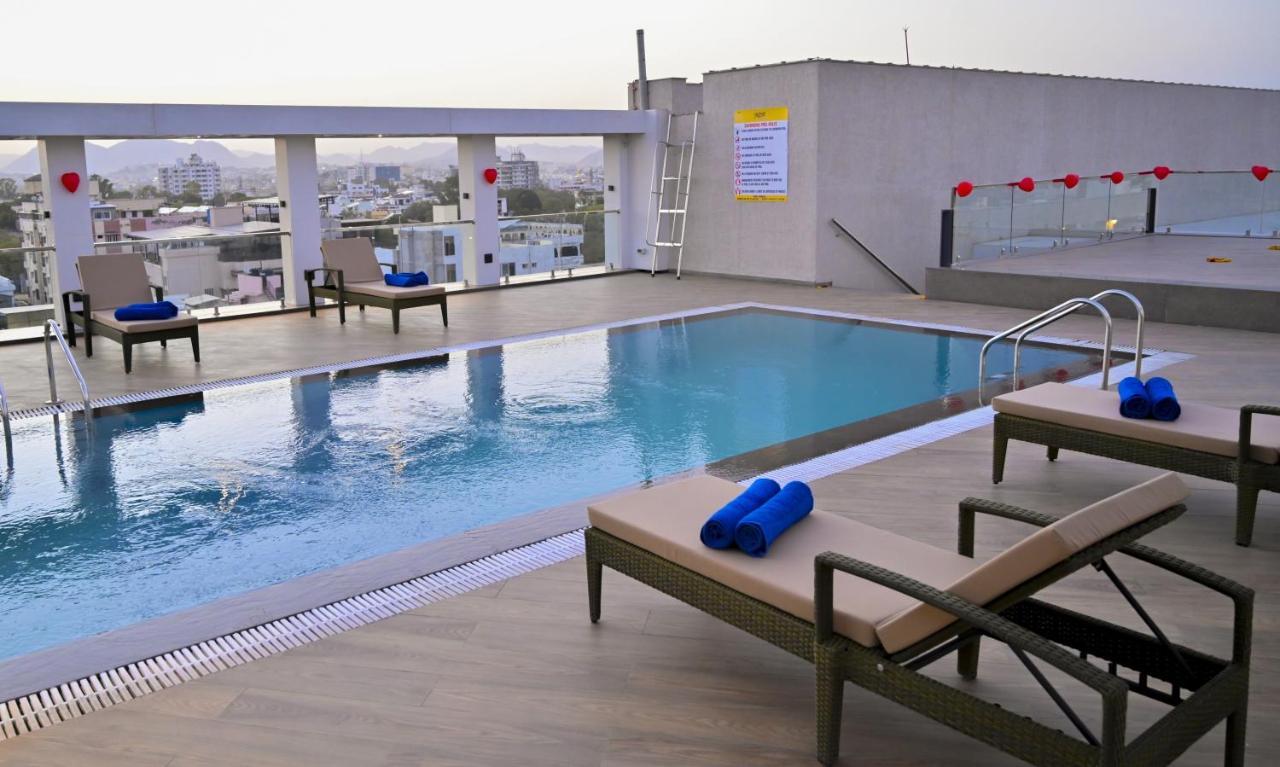 The Jagat Hotel And Spa Udaipur Exterior photo